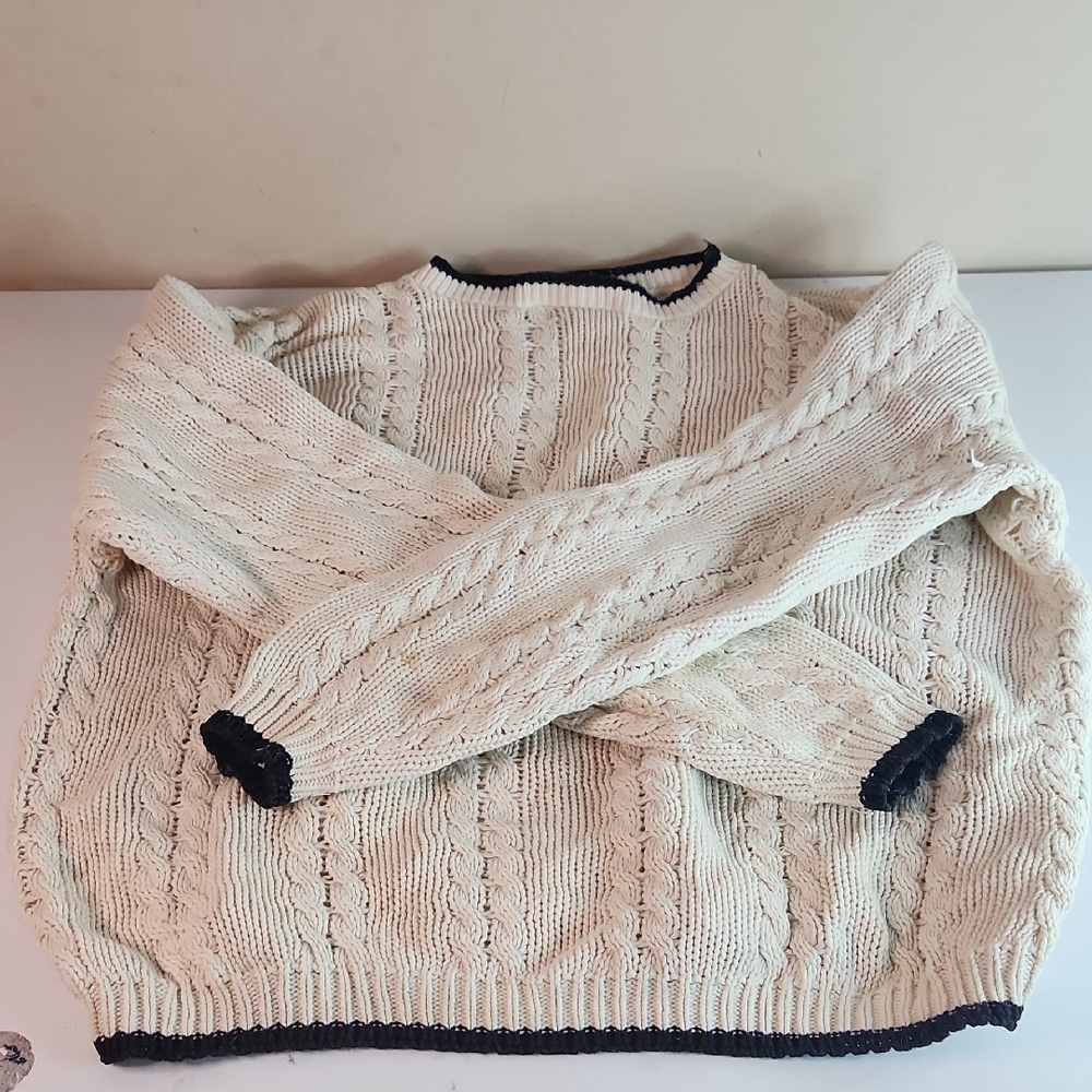 Aeropostale Knit Sweater with Black Edging
